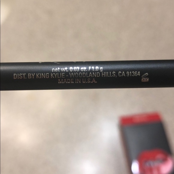 Kylie Jenner Mary Jo K lip kit!! - Picture 4 of 7